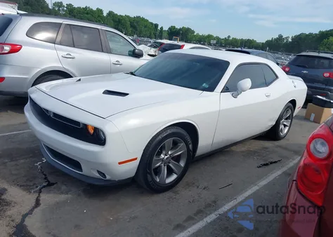 2018 Dodge Challenger Sxt z USA, uszkodzony, nr VIN 2C3CDZAG8JH116517